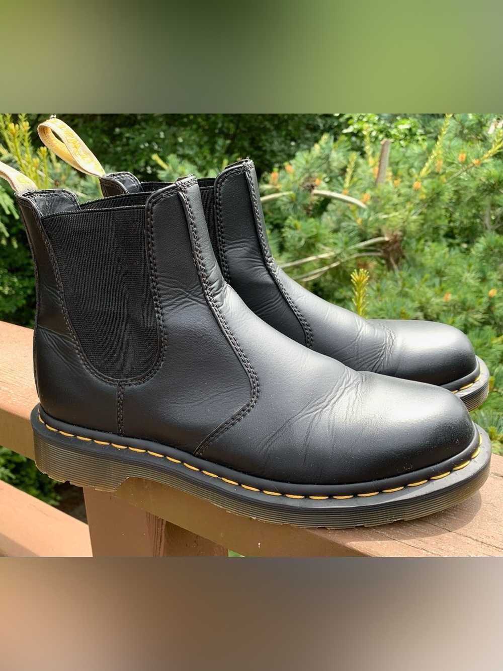 Women’s Doc Martin’s 2976 Yellow stitch smooth leather Chelsea boots | Black